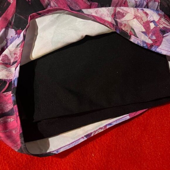 MPG Women’s Floral Running Shorts Size L – Built-In Liner, Zip Pocket - Picture 3 of 6